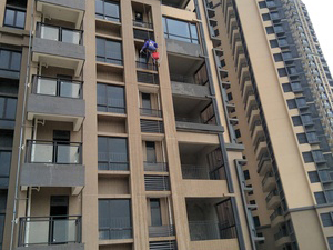 方直外墙清洗